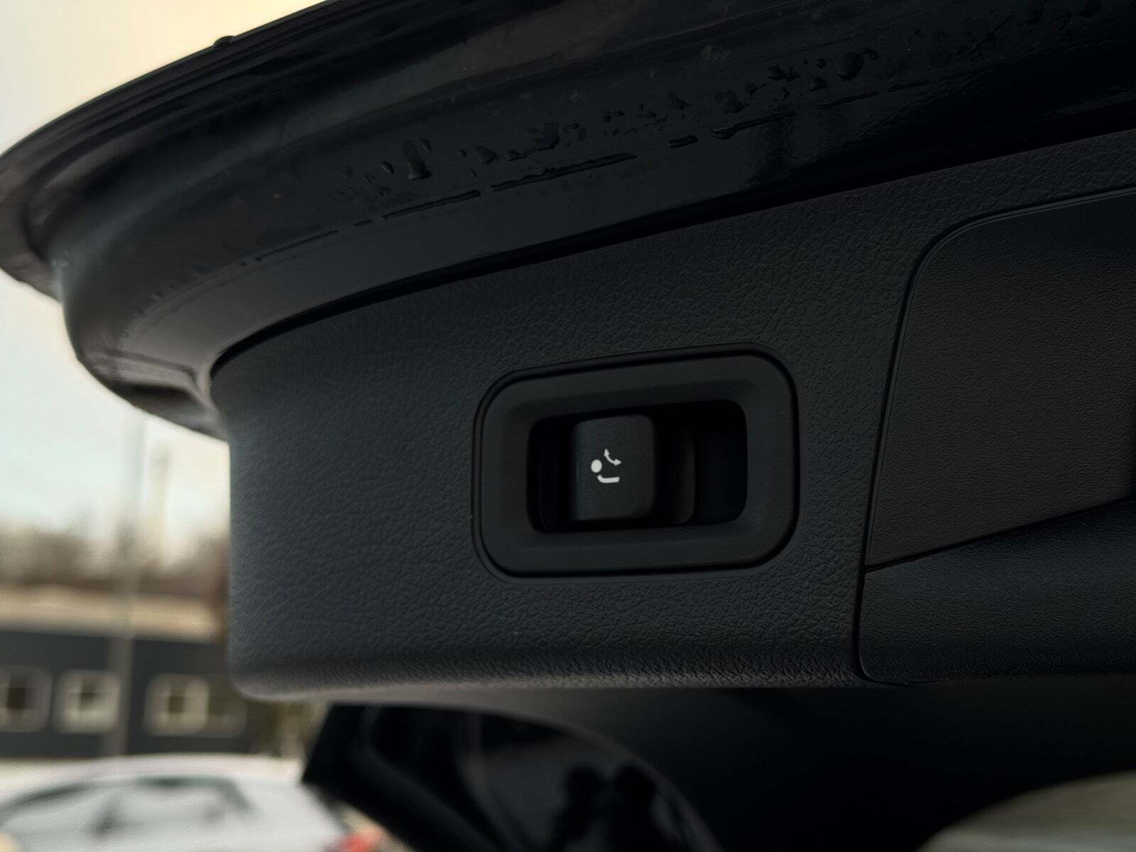 Sort Mercedes EQA250+ fra 2024