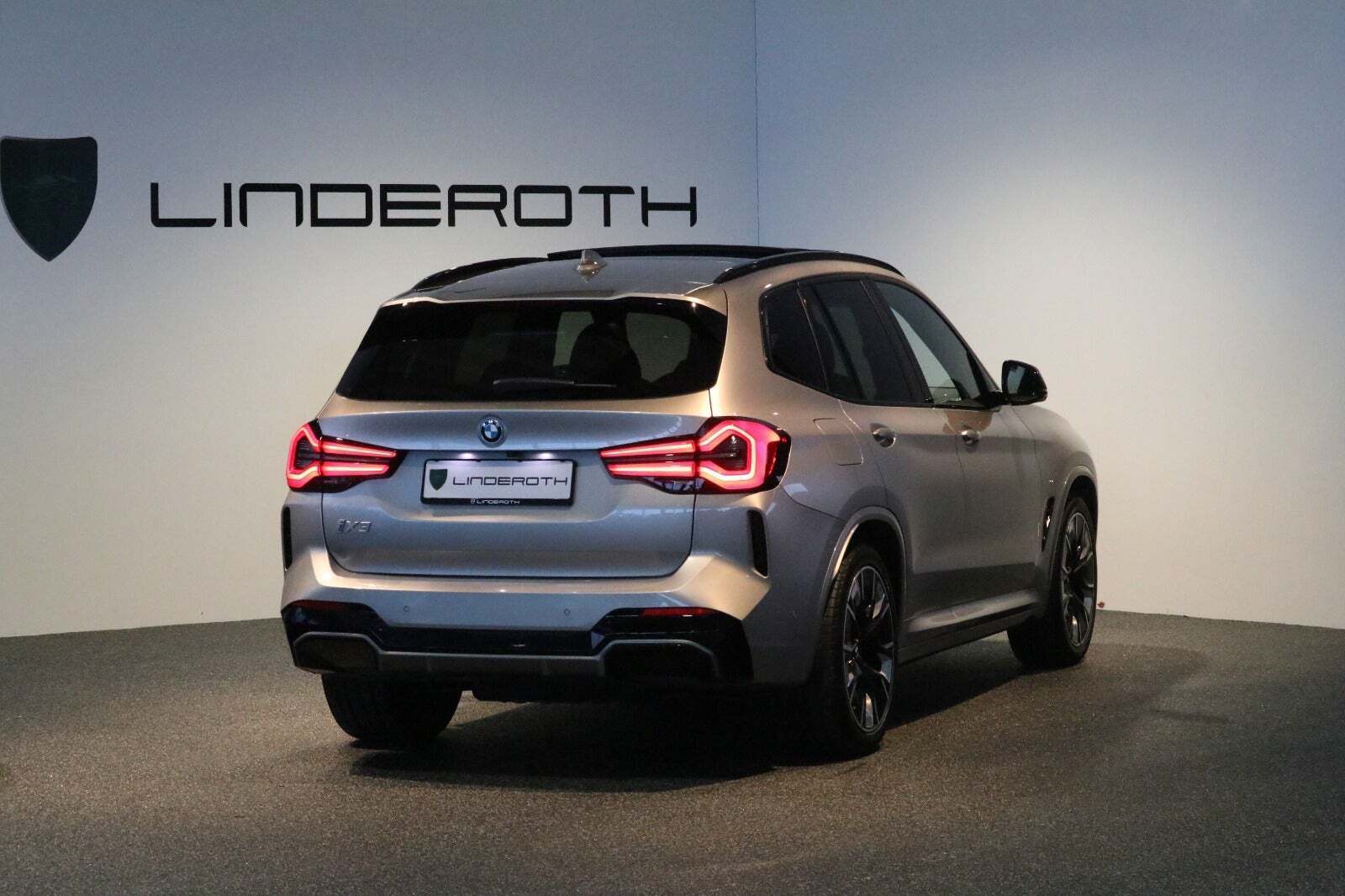 BMW iX3 Charged Plus M-Sport