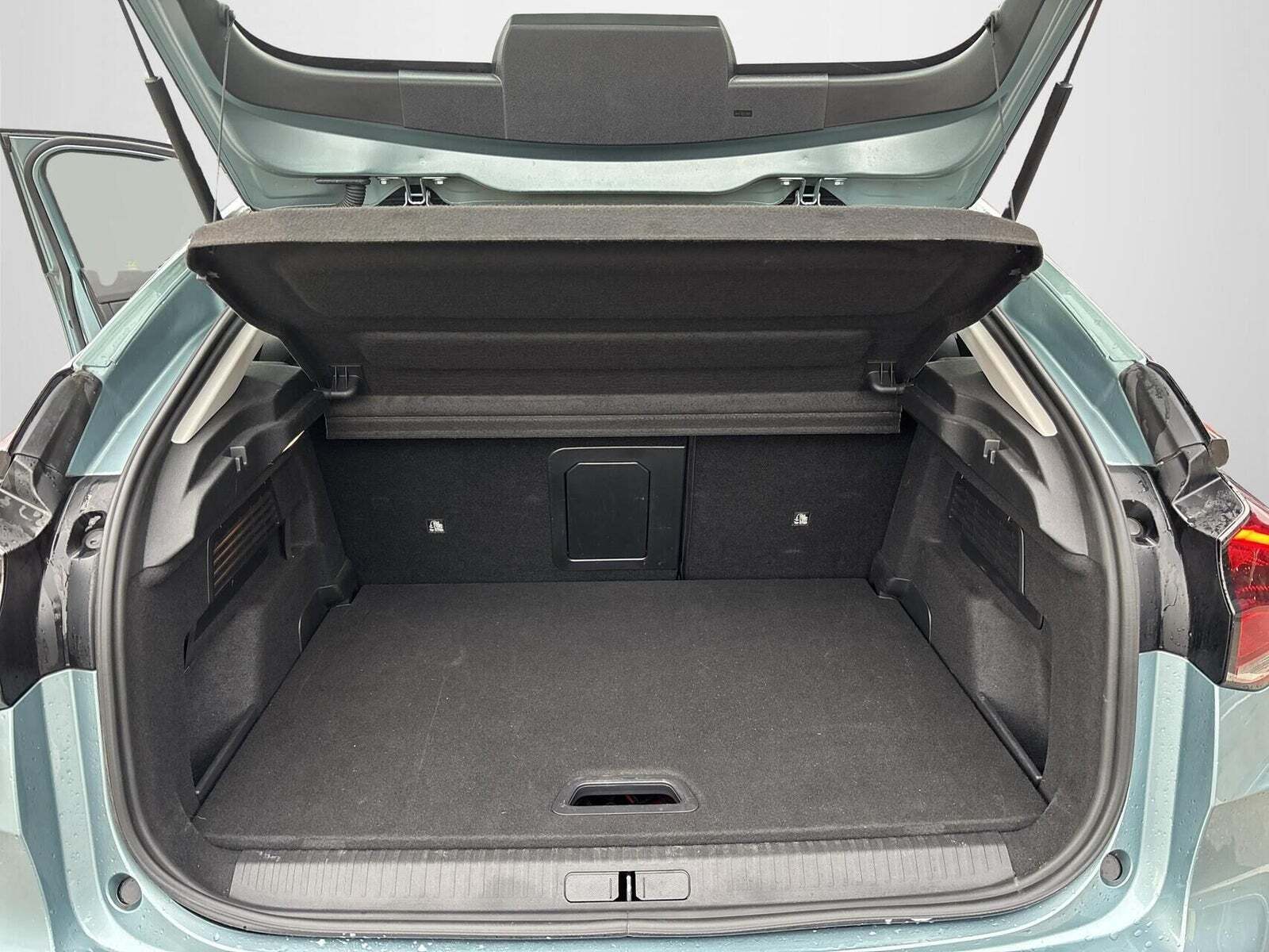 Blå Citroën ë-C4 fra 2022