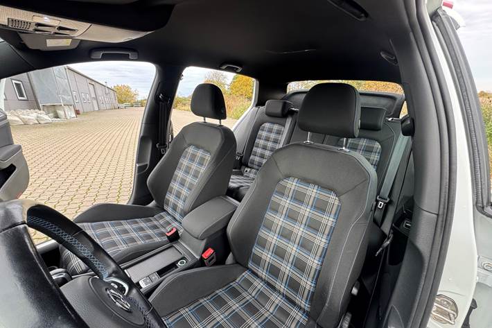 Hvid VW Golf fra 2020
