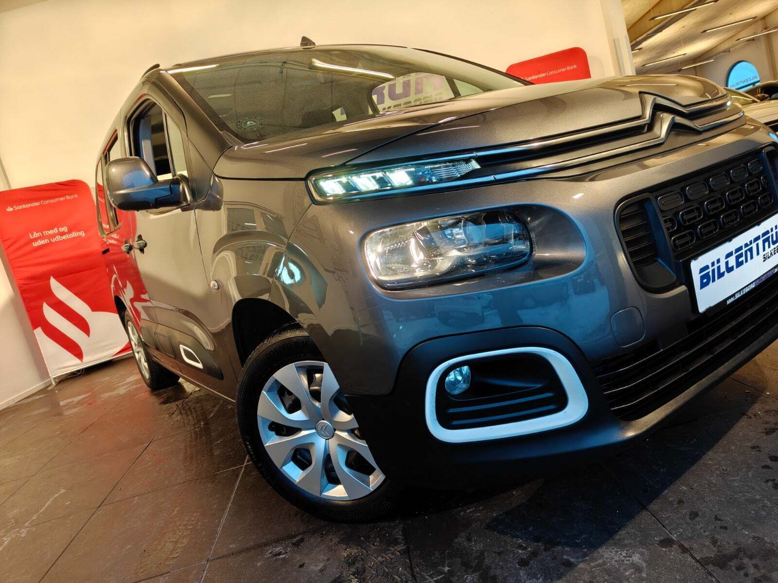 Grå Citroën Berlingo fra 2019