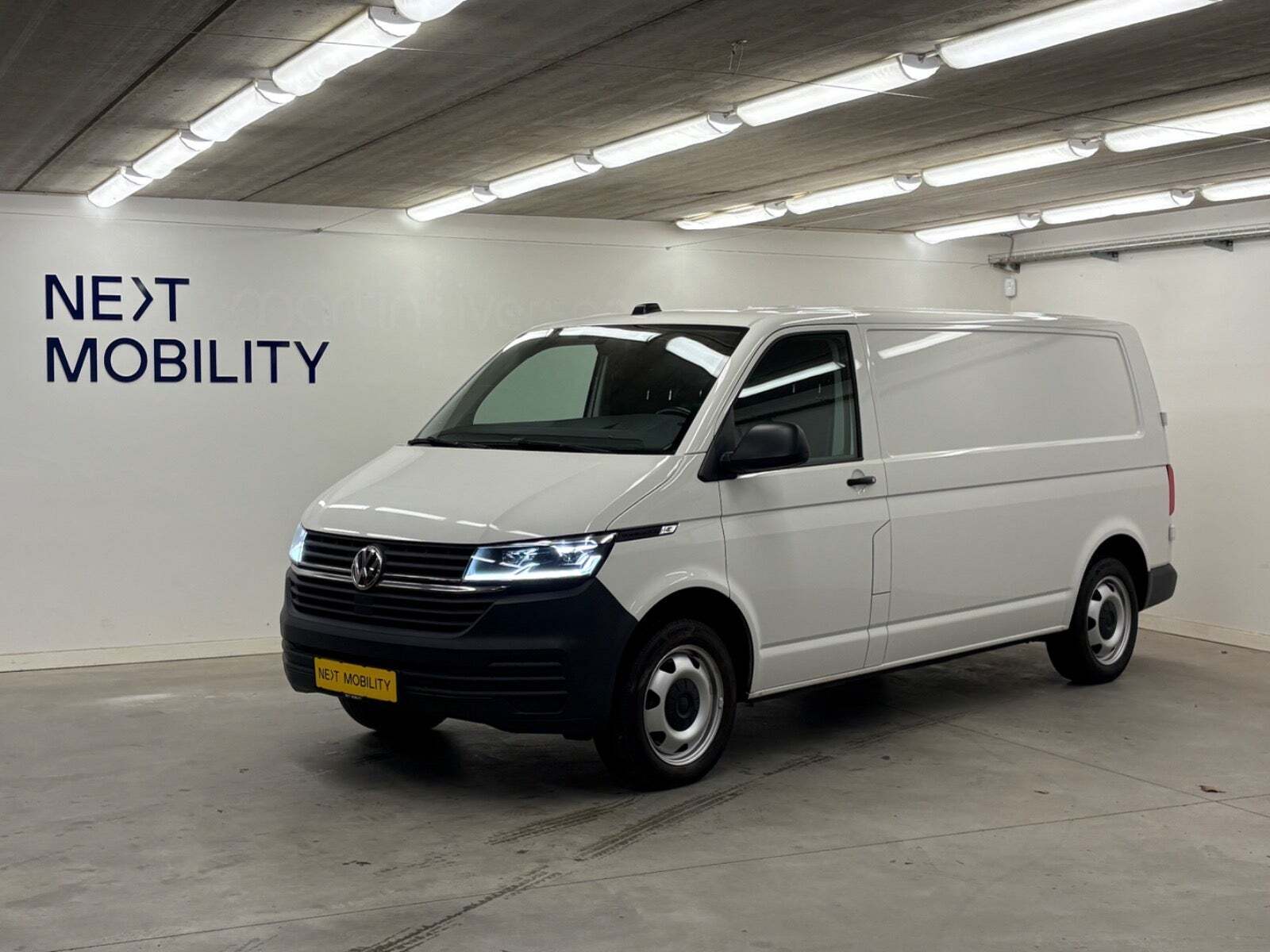 VW Transporter 2,0 TDi 204 Kassevogn DSG lang