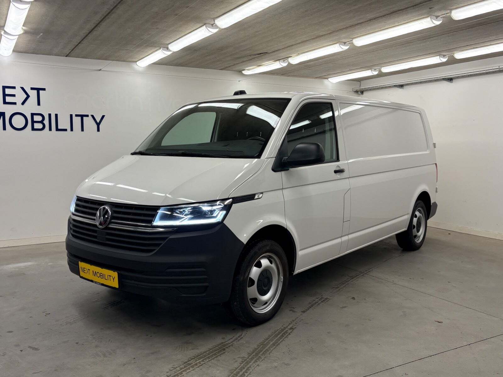 VW Transporter 2,0 TDi 204 Kassevogn DSG lang