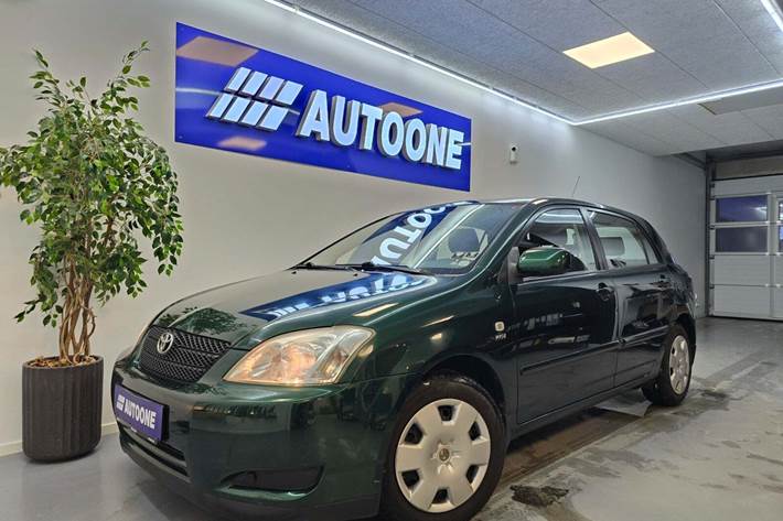 Grøn Toyota Corolla fra 2004