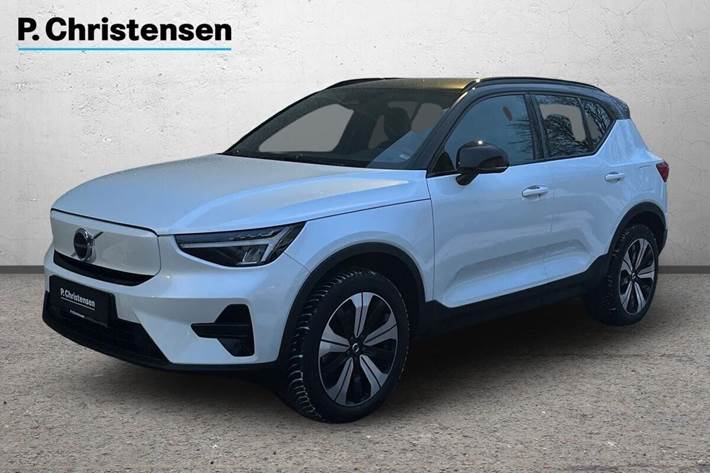 Hvid Volvo XC40 fra 2022 set udefra
