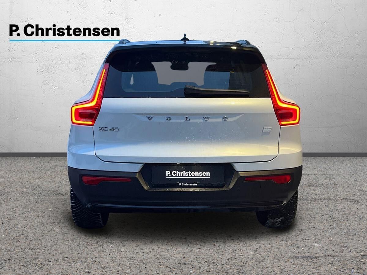 Volvo XC40 P6 ReCharge Core