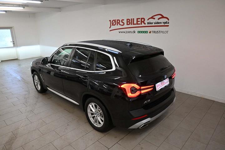 Sort BMW X3 fra 2023