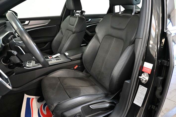 Grå Audi A6 fra 2021