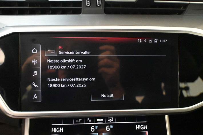 Grå Audi A6 fra 2021