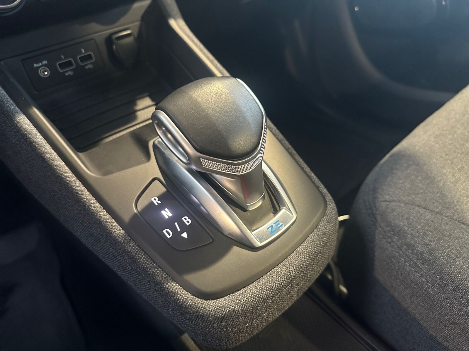 Grå Renault Zoe fra 2021