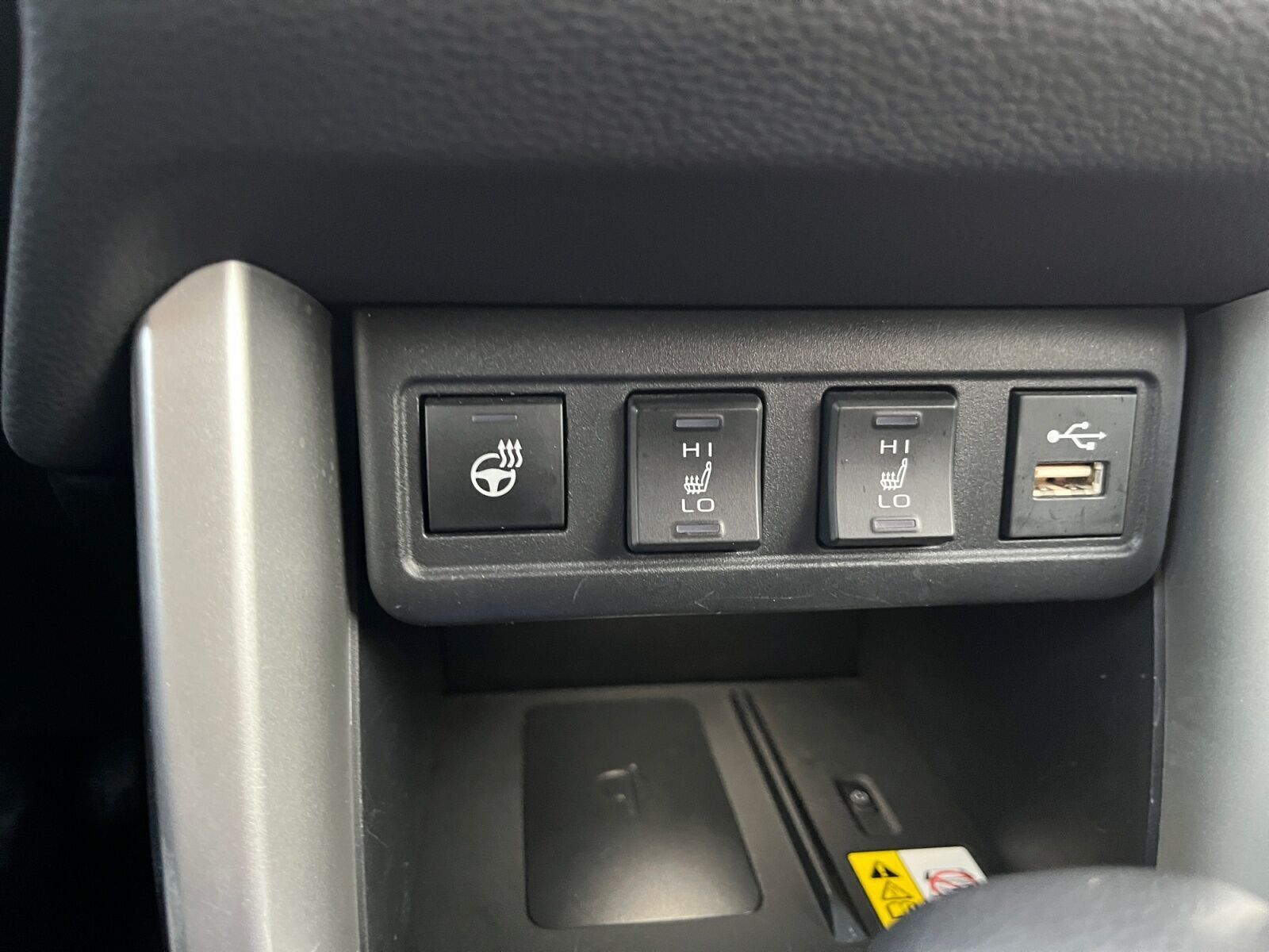 Sort Toyota Corolla Cross fra 2023