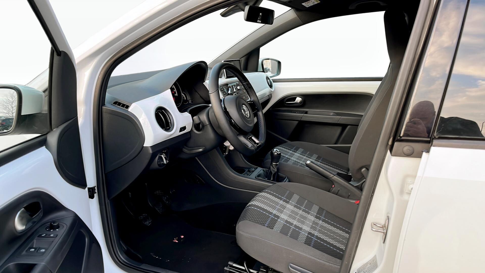 VW up 1,0 MPI BMT Roskilde 60HK 5d