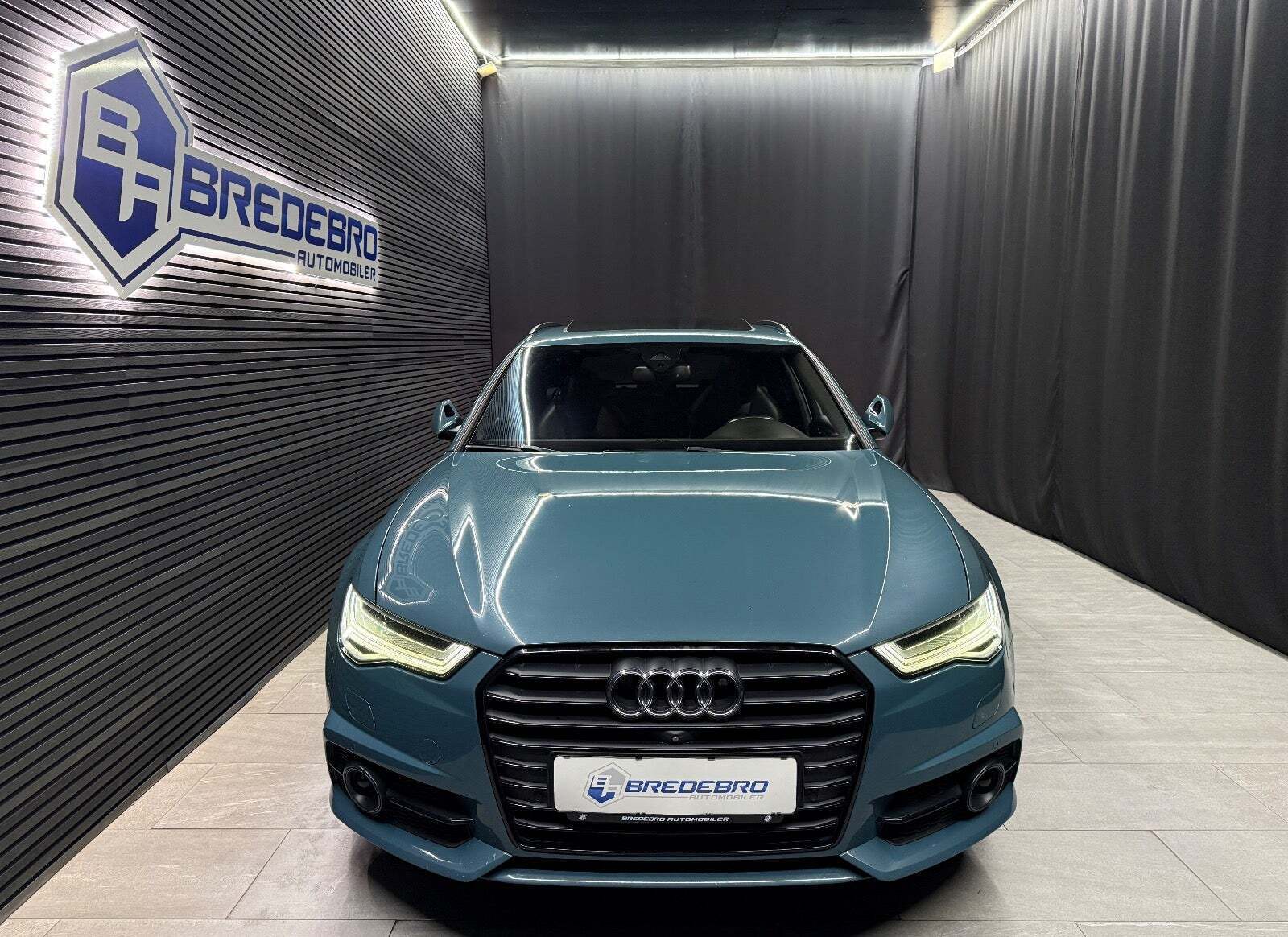 Audi A6 3,0 TDi 320 S-line Avant quattro Tiptr.