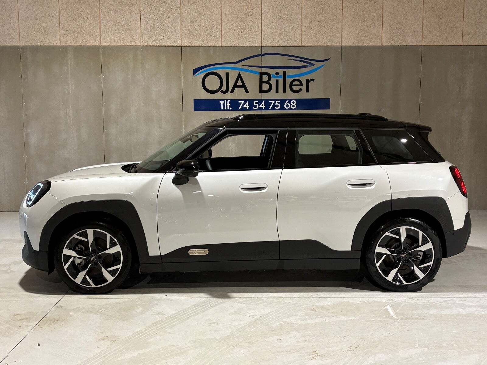 Hvid Mini Aceman E fra 2025