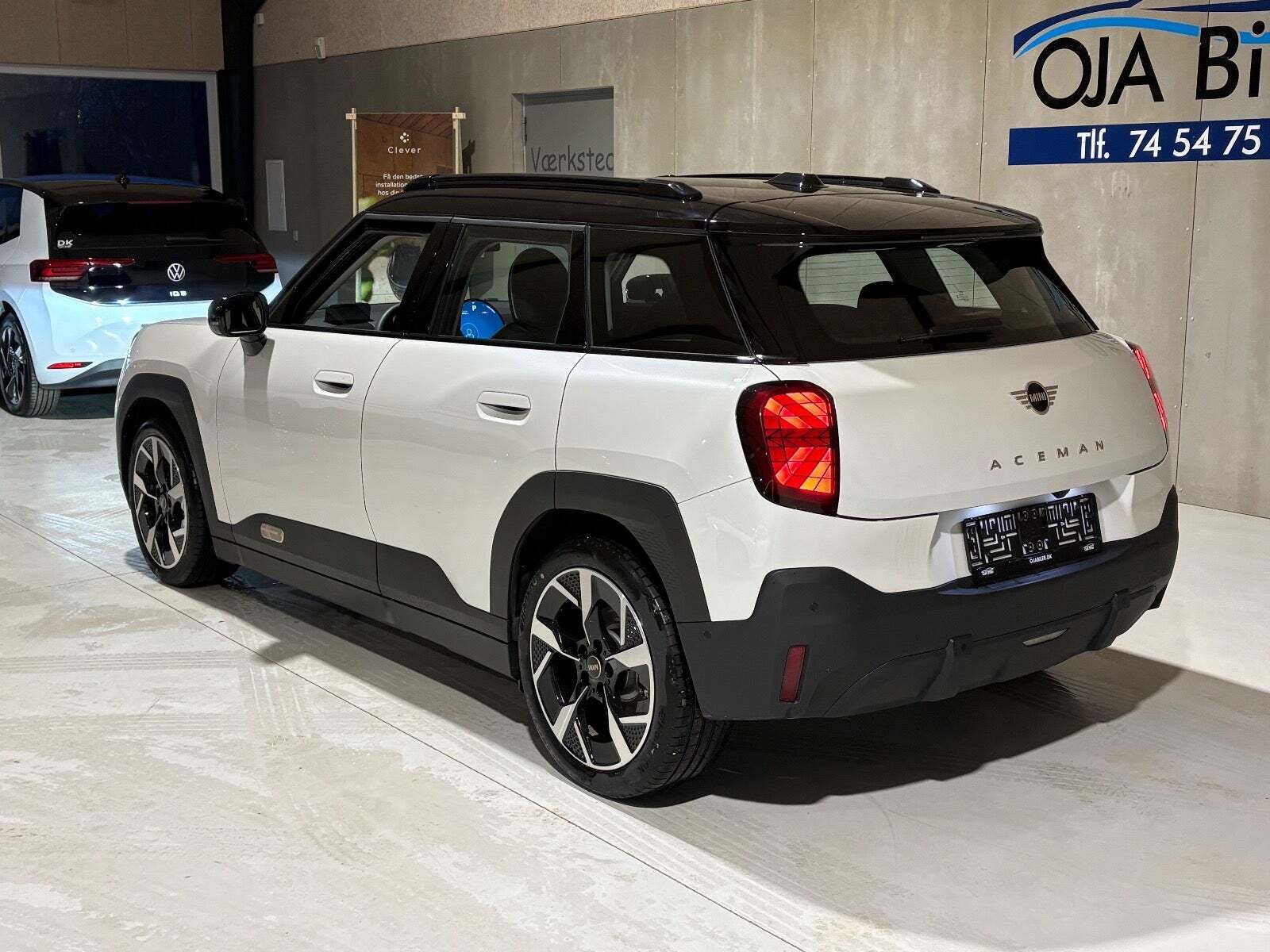 Hvid Mini Aceman E fra 2025