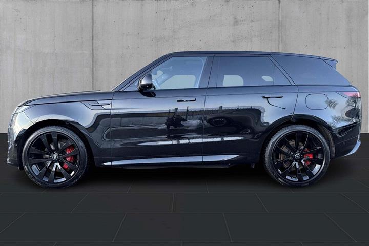 Sort Land Rover Range Rover sport fra 2025
