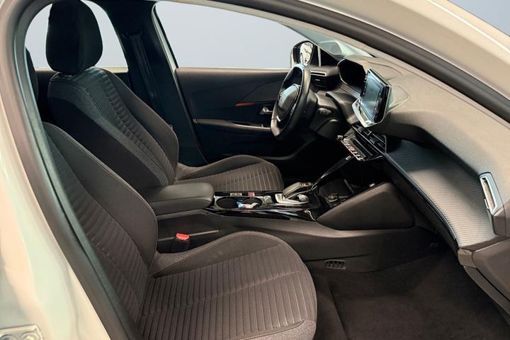 Hvid Peugeot e-208 fra 2021