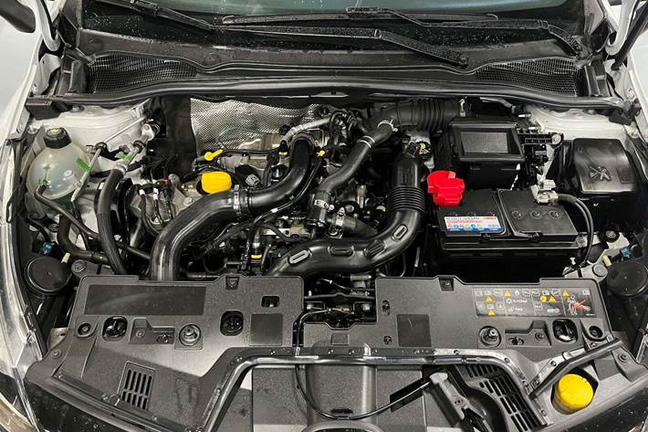 Hvid Renault Clio IV fra 2019