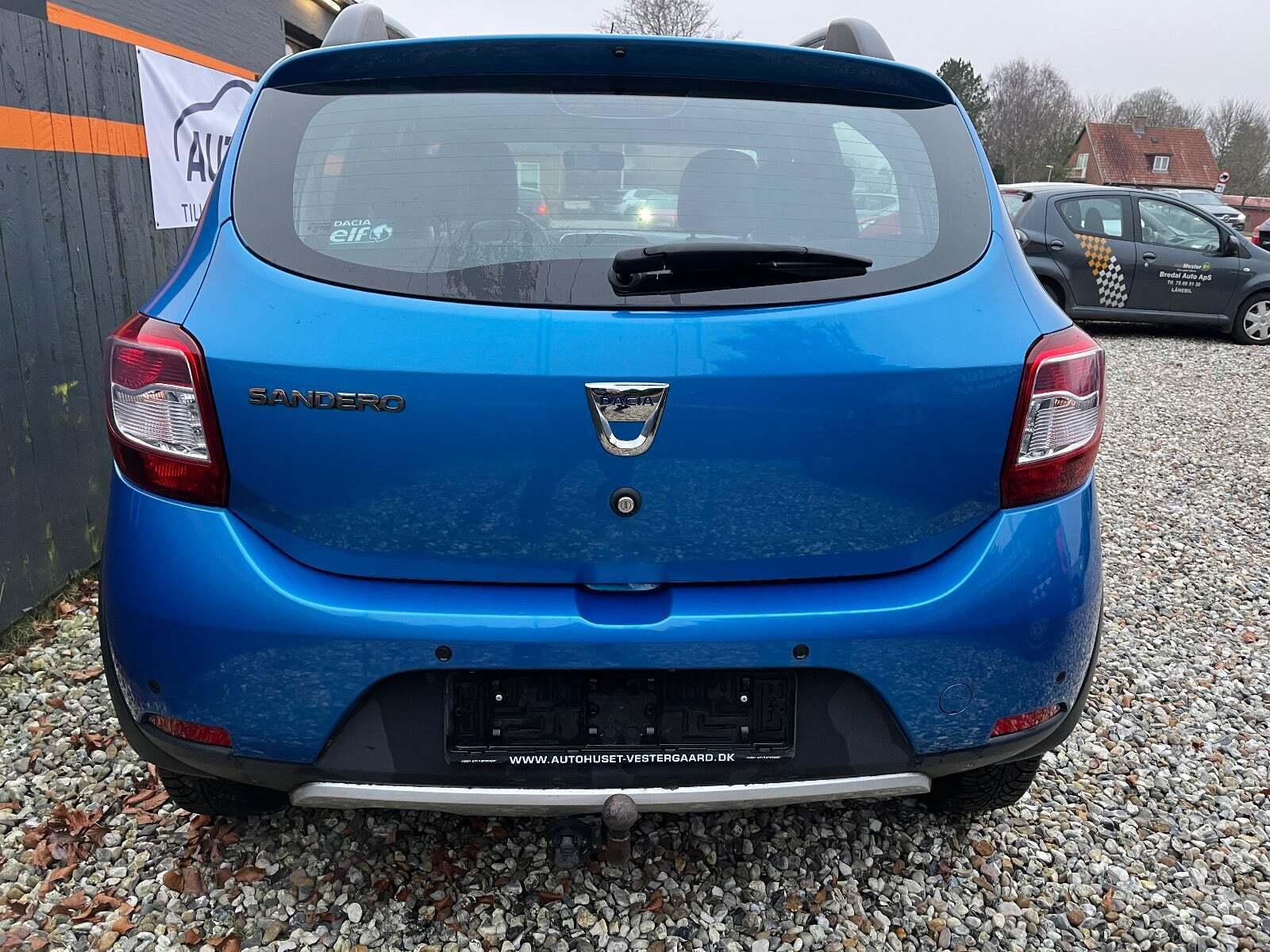 Blå Dacia Sandero Stepway fra 2016