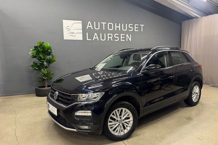 Sort VW T-Roc fra 2019 set udefra