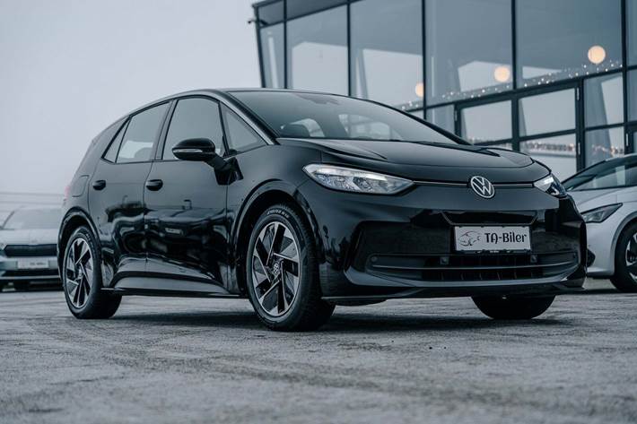 Sort VW ID.3 fra 2023 set udefra