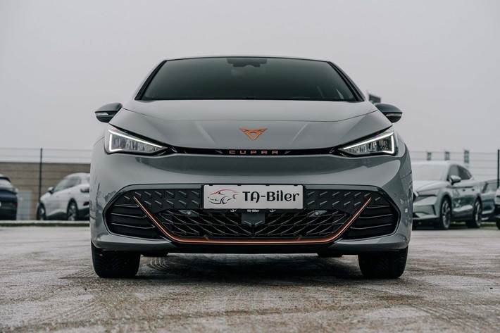 Grå Cupra Born fra 2023