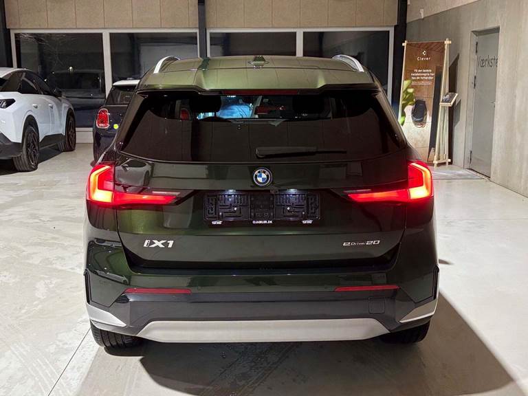 BMW iX1 eDrive20 X-Line
