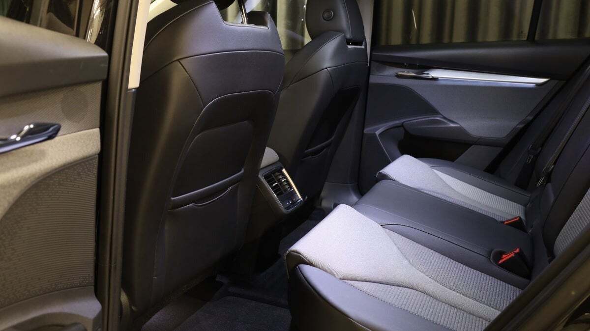 Sort Skoda Enyaq fra 2021