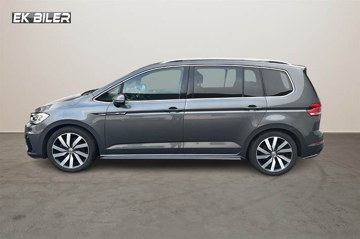 Sort VW Touran fra 2020