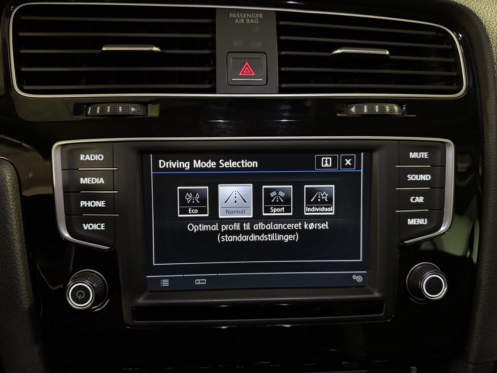 Hvid VW Golf fra 2016