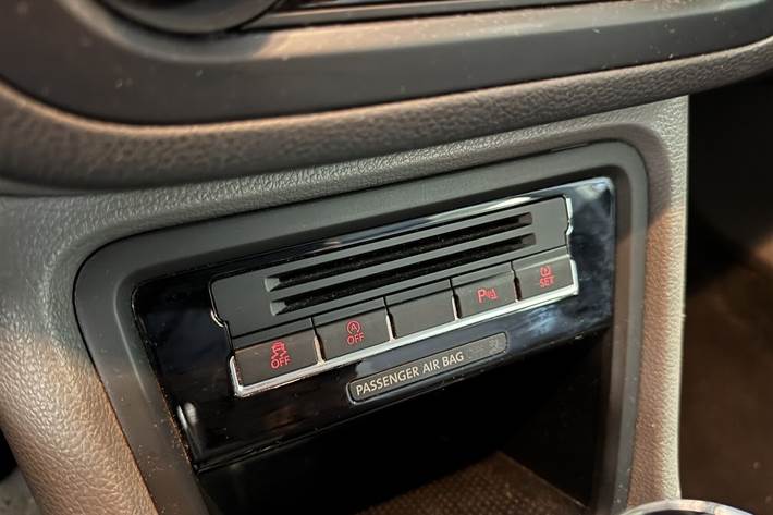 Sølv VW Sharan fra 2011