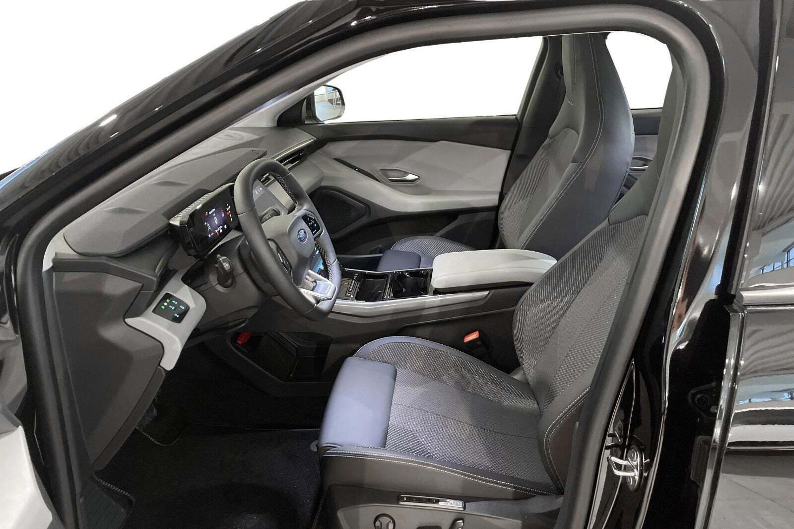 Ford Explorer 84 Select Extended Range