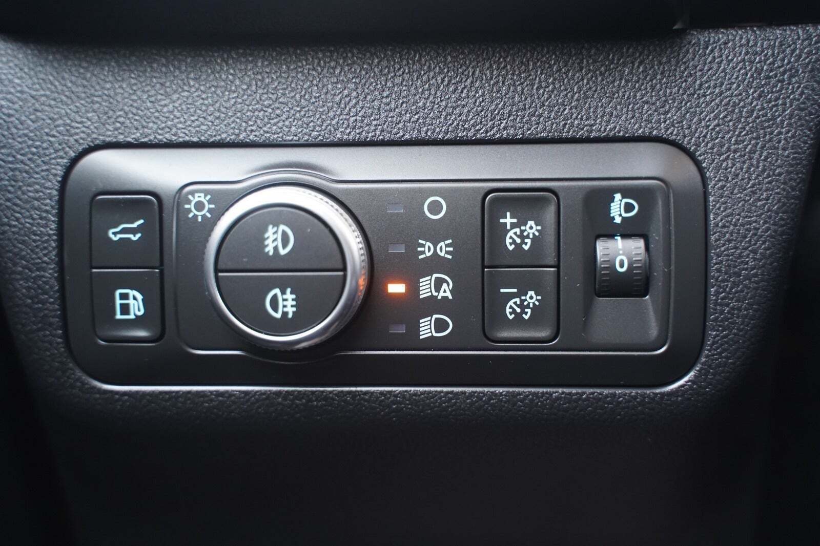 Grøn Ford Kuga fra 2020