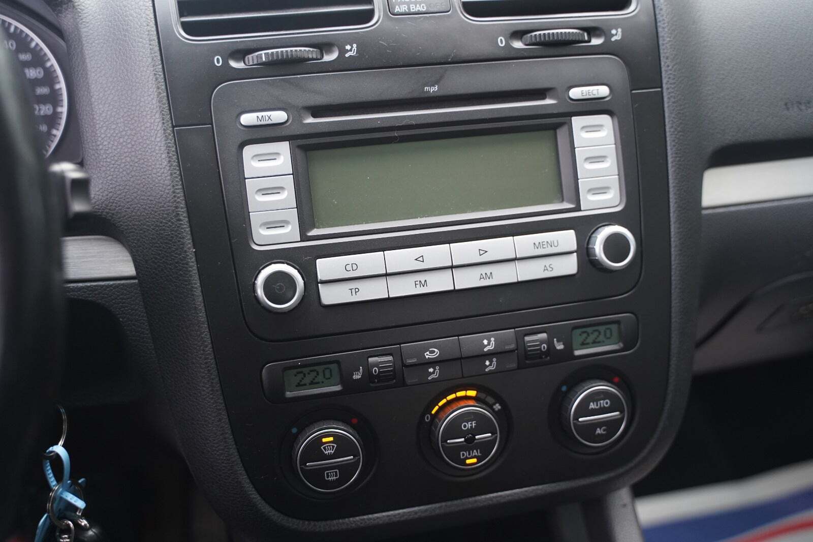 Sølv VW Jetta fra 2008