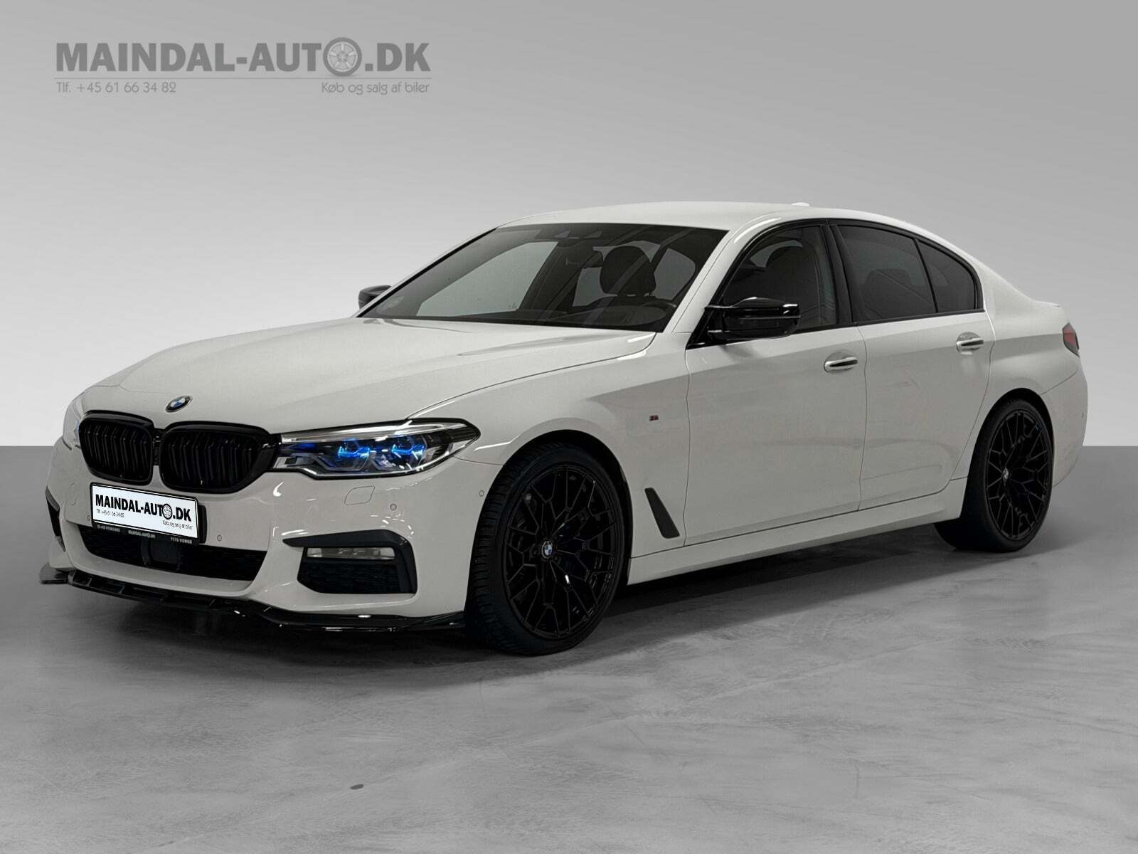 Blå BMW 530i fra 2018