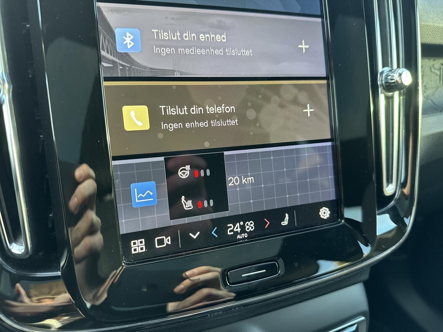 Grå Volvo EC40 fra 2025