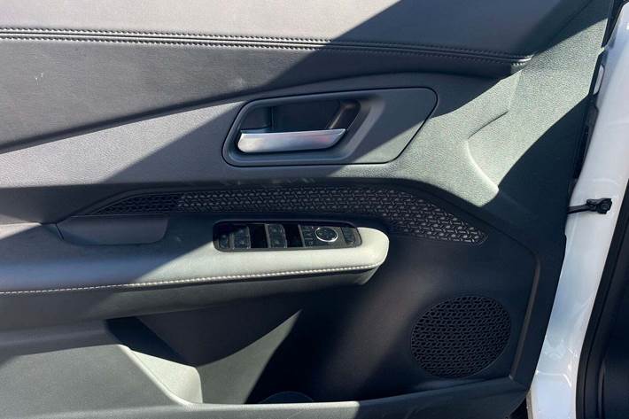 Hvid Nissan Ariya fra 2022