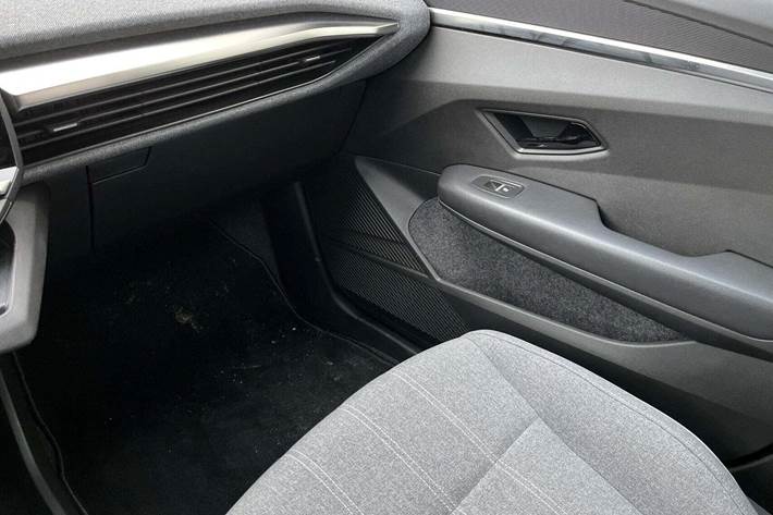 Hvid Renault Megane E-Tech fra 2022