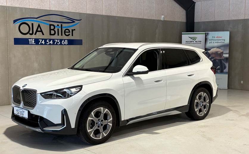 BMW iX1 eDrive20 X-Line