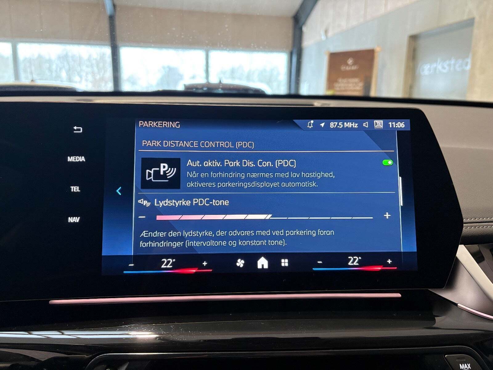 Hvid BMW iX1 fra 2024