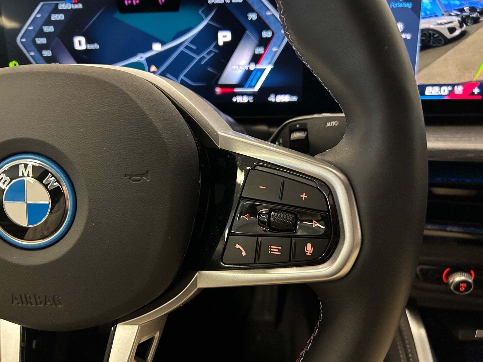 Grå BMW i4 fra 2025