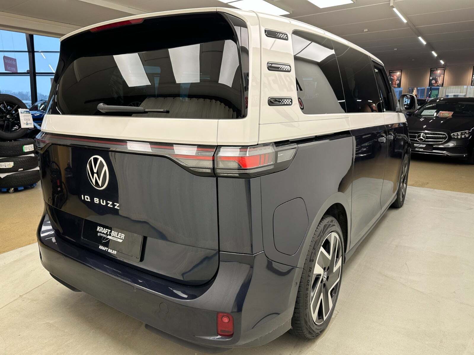 VW ID.Buzz 77 Pro SWB