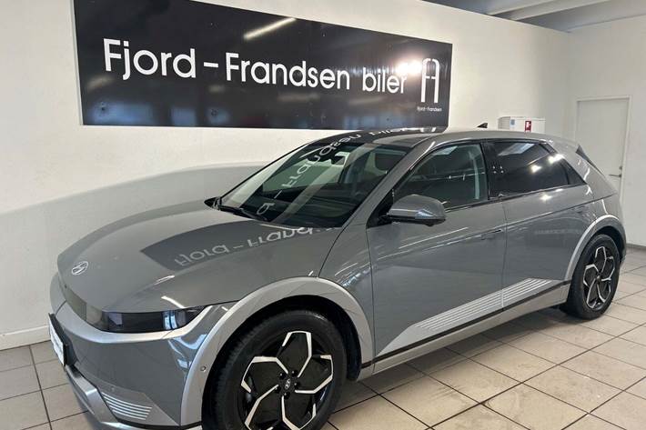 Grå Hyundai Ioniq 5 fra 2023