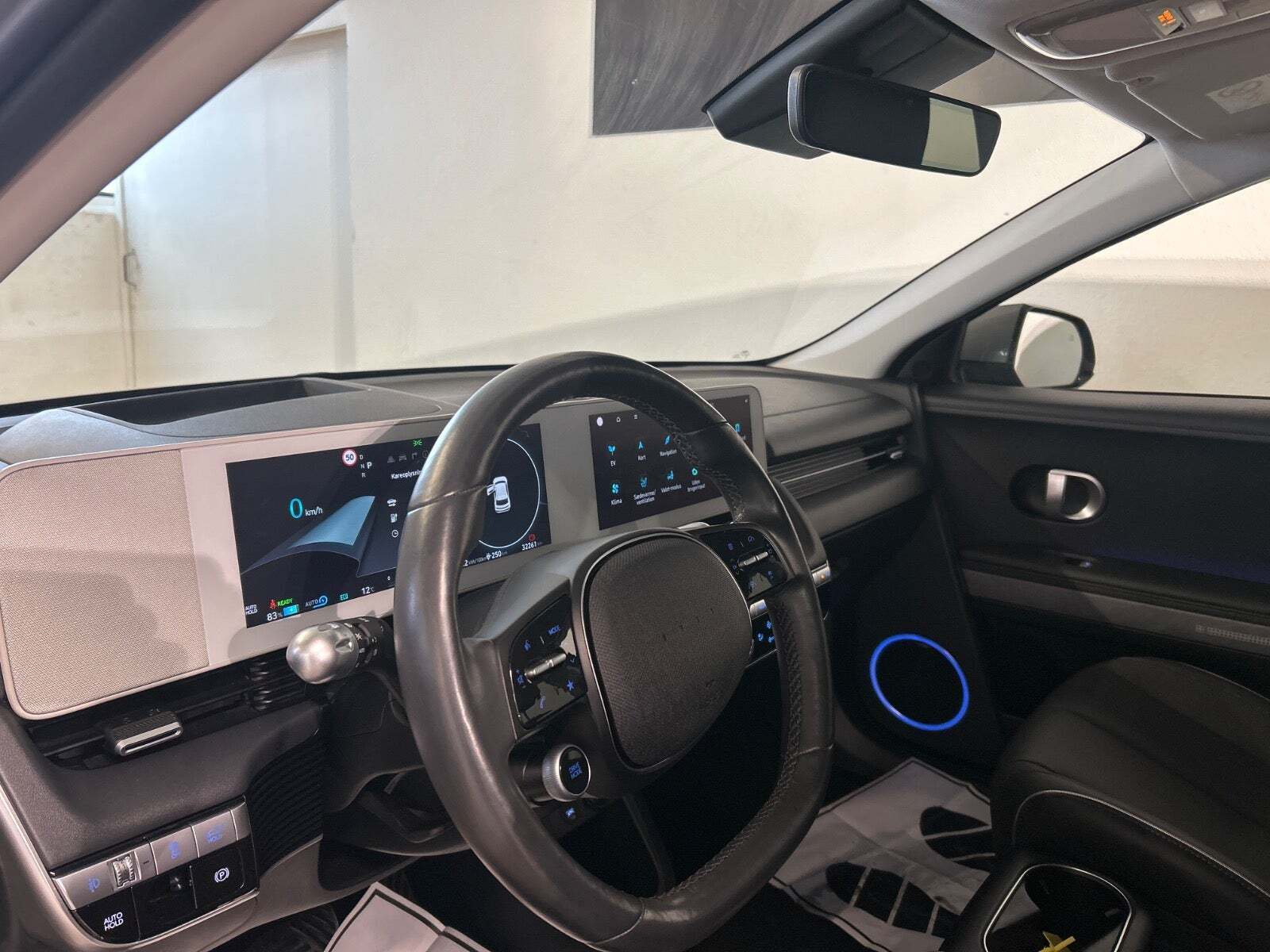 Grå Hyundai Ioniq 5 fra 2023