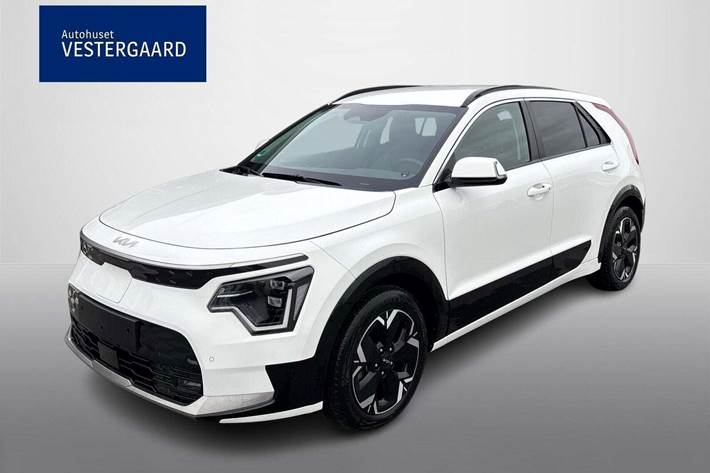 Hvid Kia Niro fra 2023 set udefra