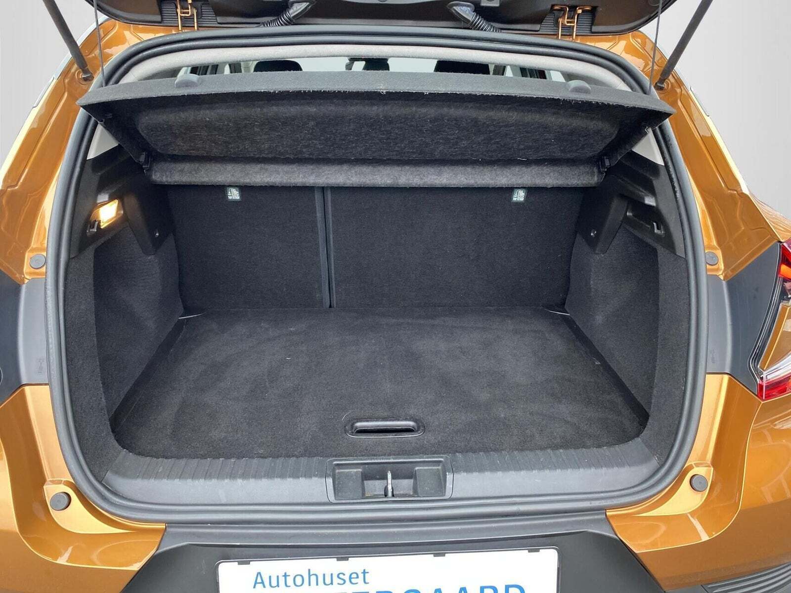 Orange Renault Captur fra 2019