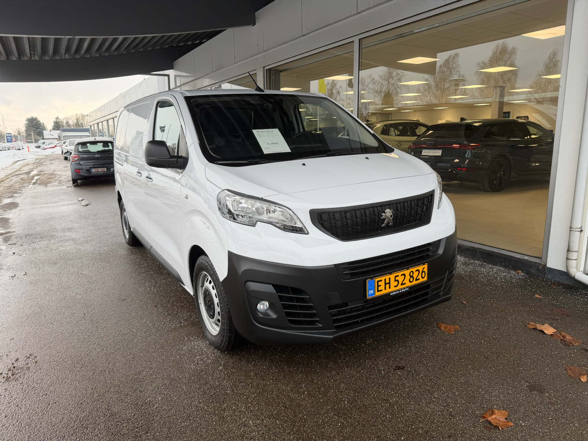 Peugeot e-Expert L2 EL Plus 136HK Van Aut.