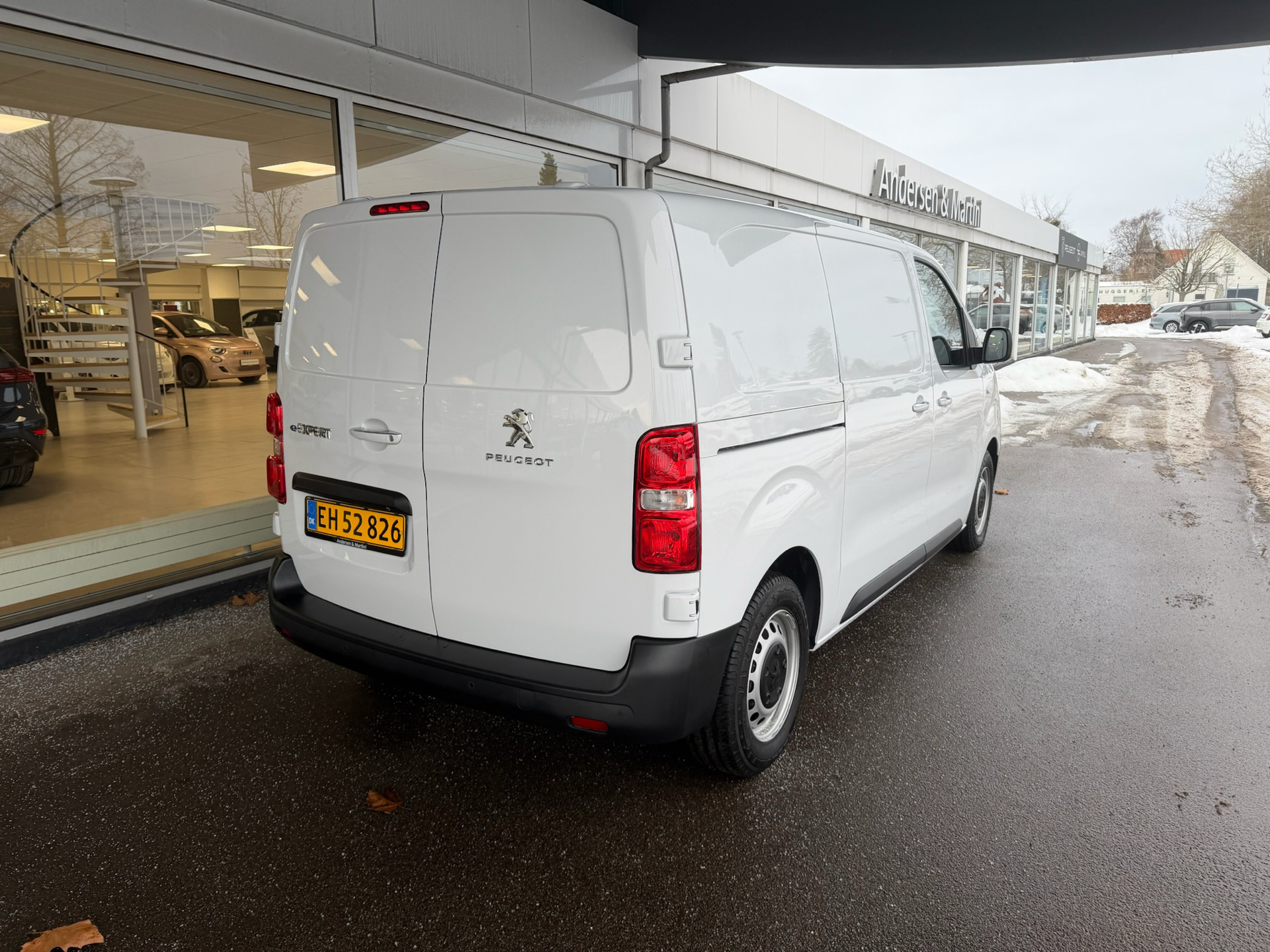 Peugeot e-Expert L2 EL Plus 136HK Van Aut.