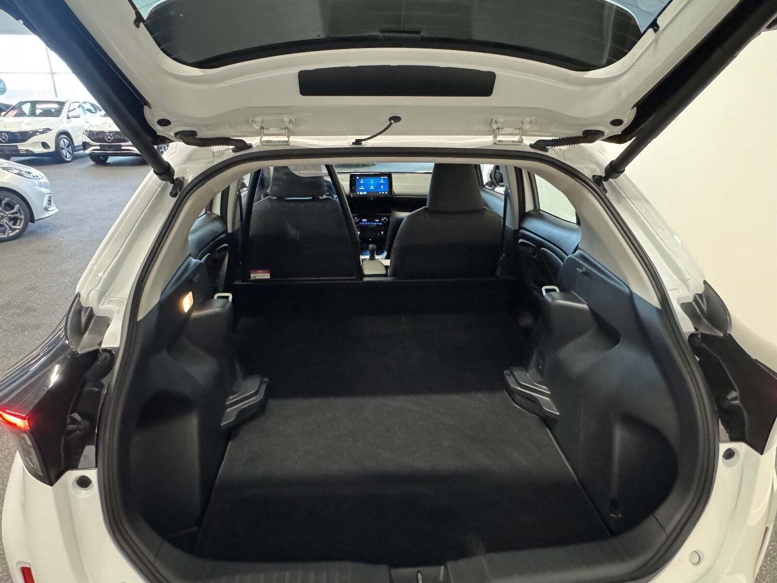 Toyota Yaris Cross 1,5 Hybrid Style e-CVT Van