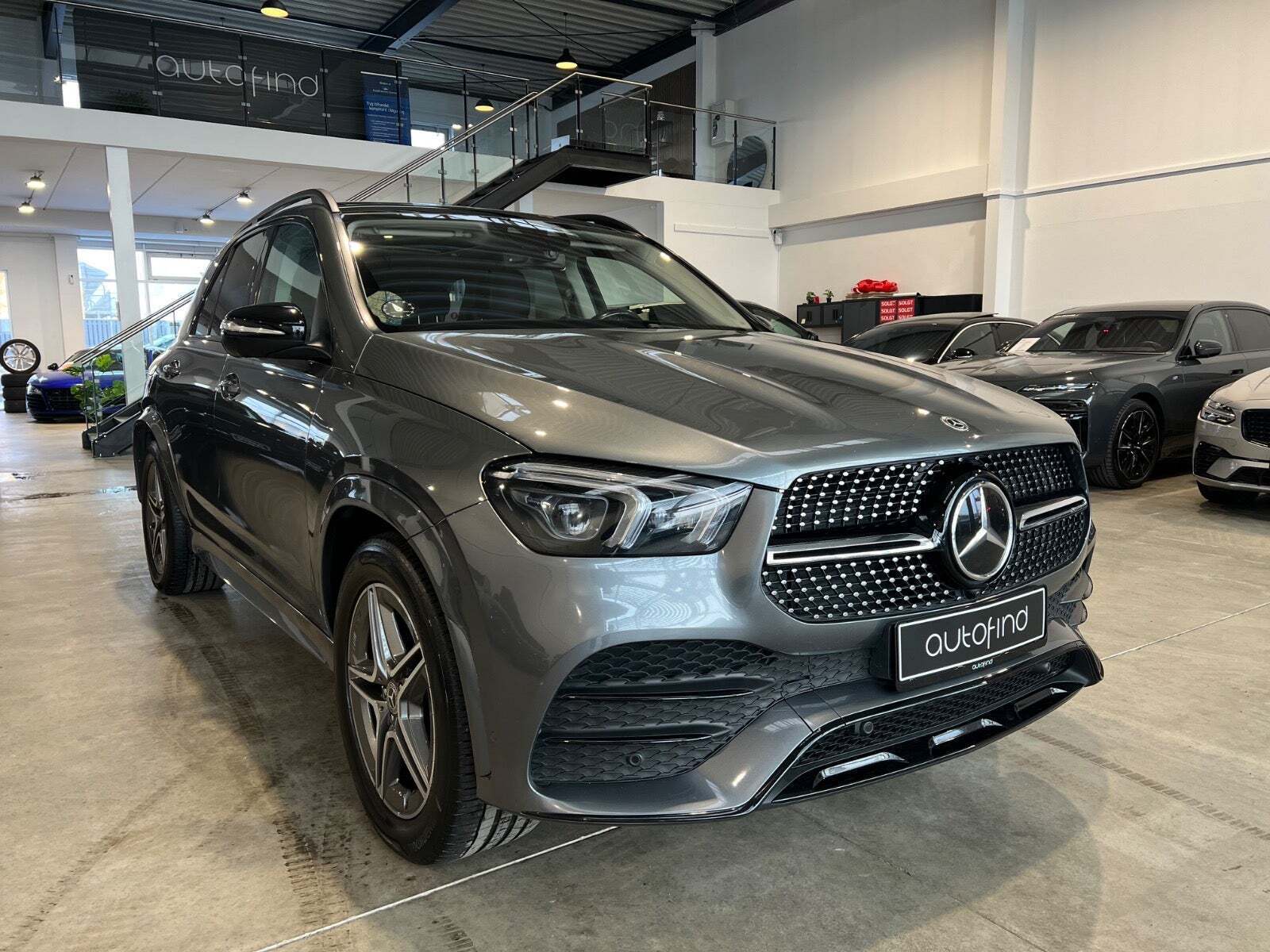 Grå Mercedes GLE350 de fra 2020